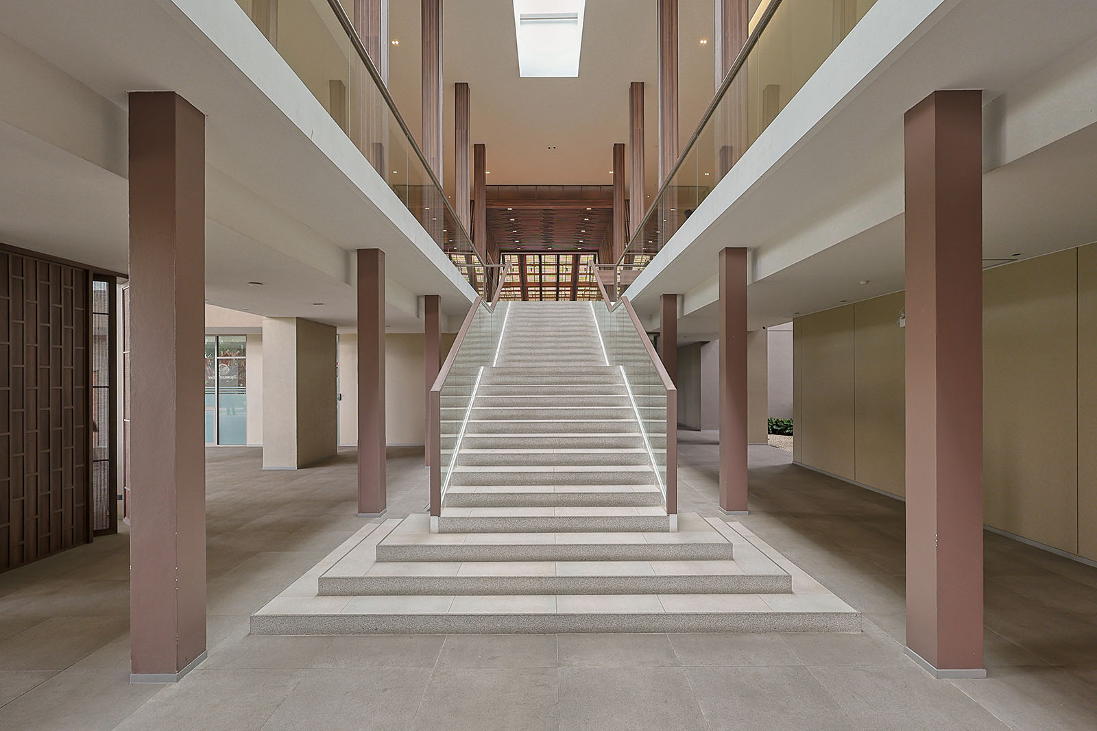 rolling_hills_clubhouses_1