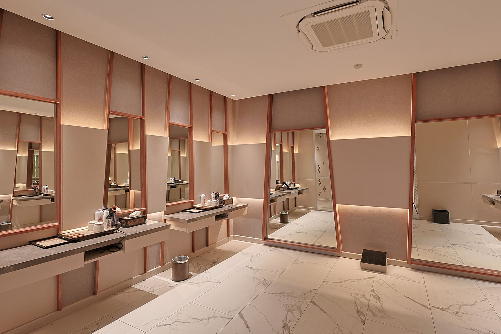 rolling_hills_clubhouses_3